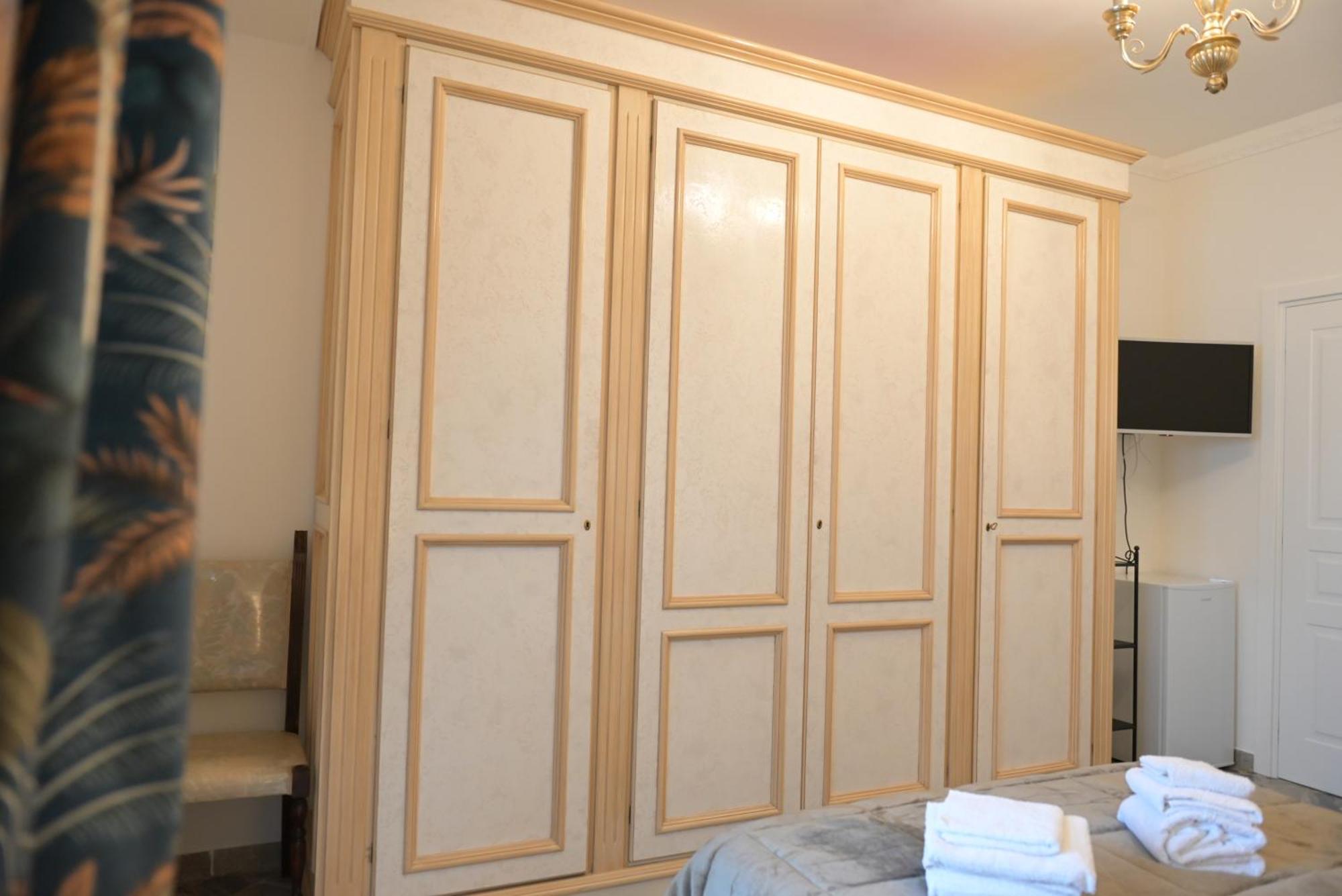 The Rooms Of Swami Bari Exterior photo
